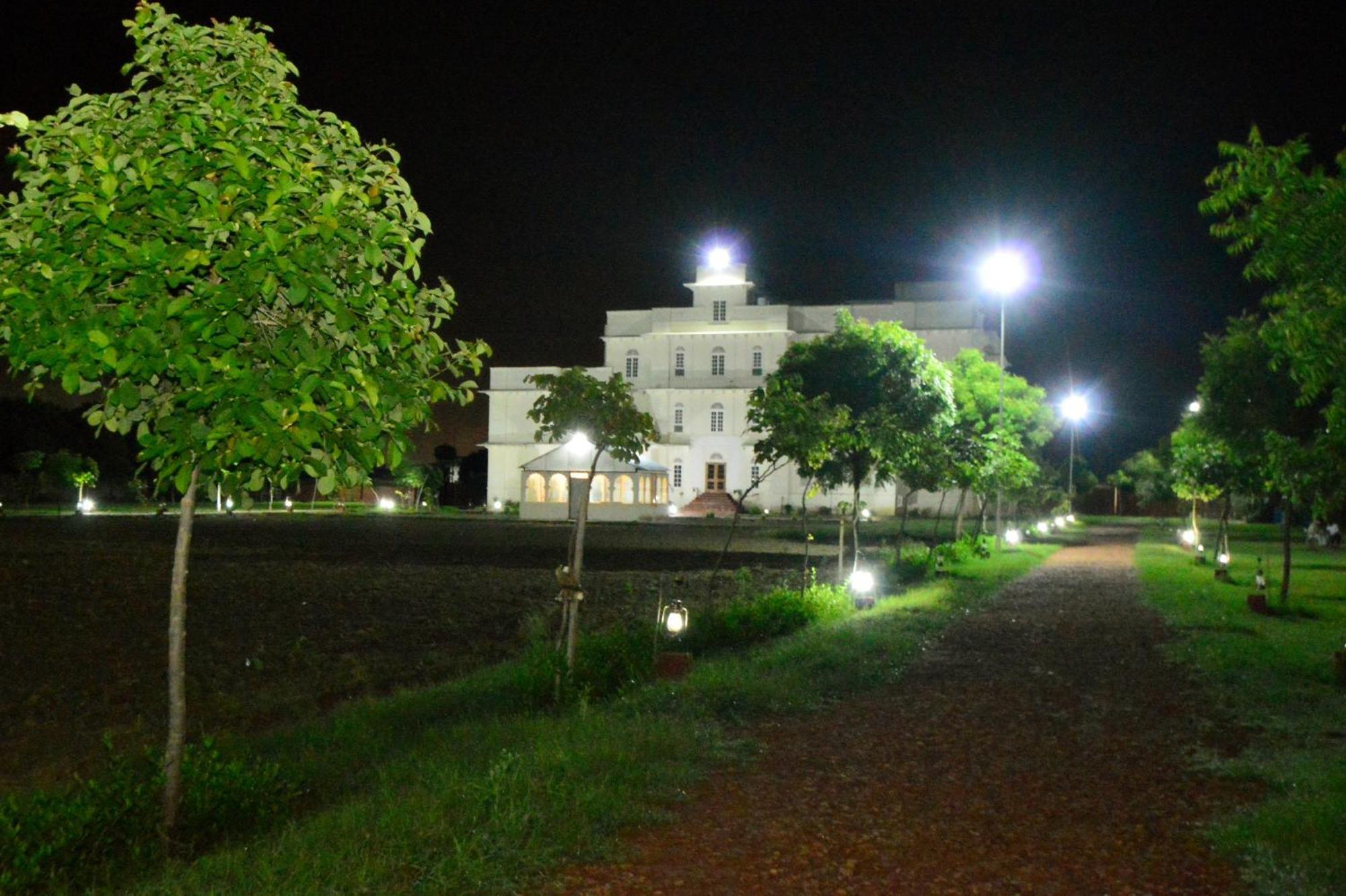 Aaram Baagh Agra (Uttar Pradesh)