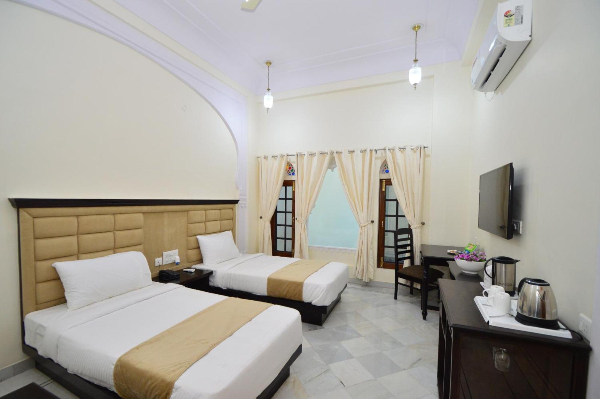 Resort Aaram Baagh